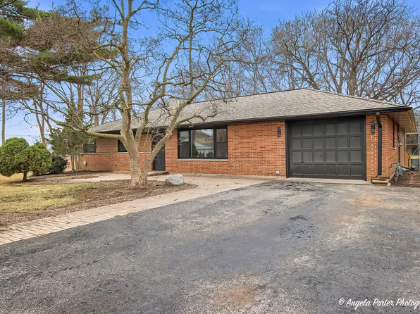 3915 Dolores Dr, Johnsburg, IL 60051