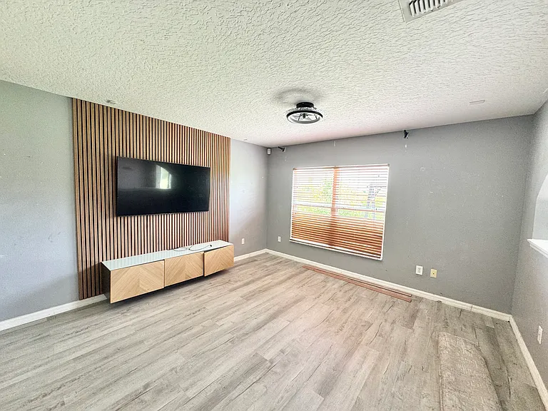 1752 Portcastle Cir — Photo 4