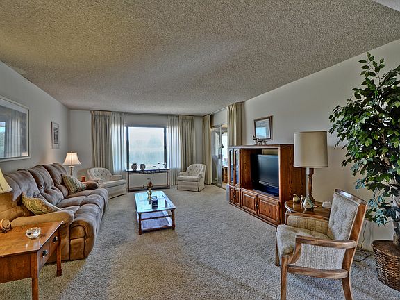 2nd image of 9503 W Calico Dr