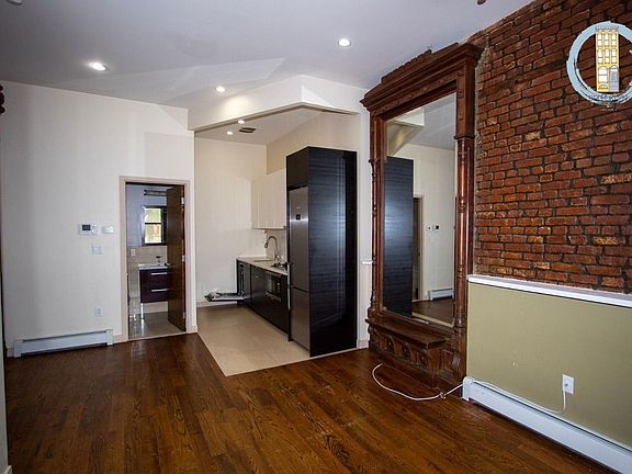 2nd image of 212 Hancock St #3B