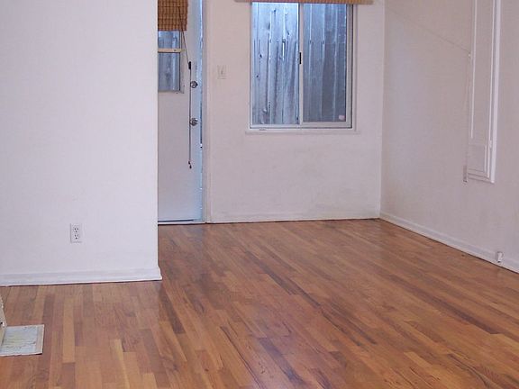 4th image of 1328 Harvard St APT B