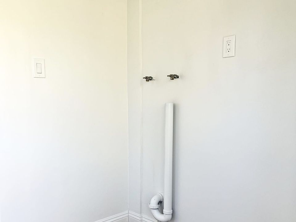 1st image of 602 N Wilson Ave #602