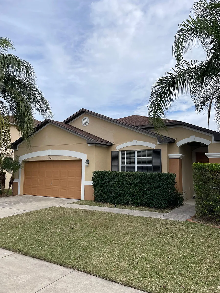 Building Photo - 1794 Strathmore Cir