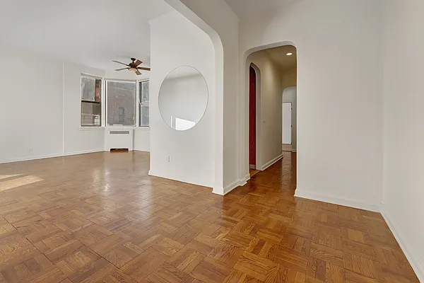 Rented by Nest Seekers International | media 9