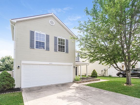 3rd image of 9047 Bainbridge Dr