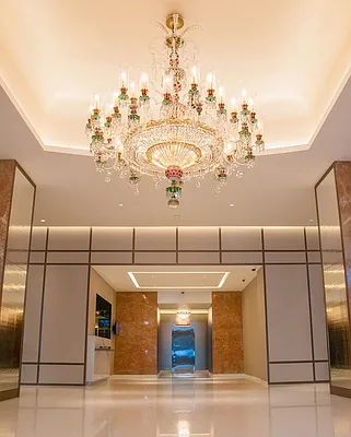 Sold by Compass | media 25