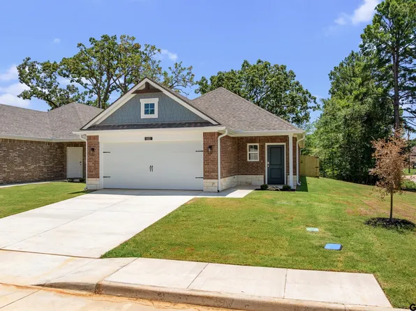 610 Park Central, Chandler, TX 75758
