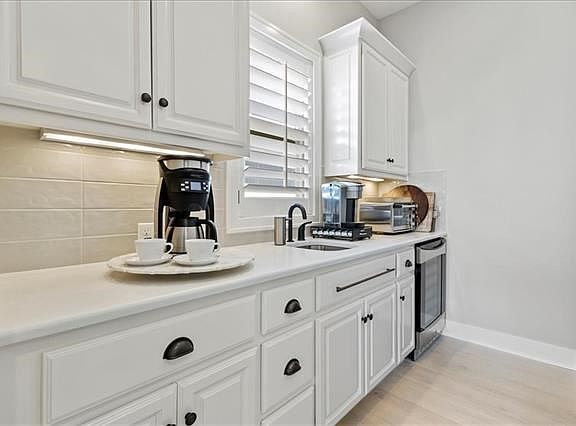 5th image of 17128 Ballentine St