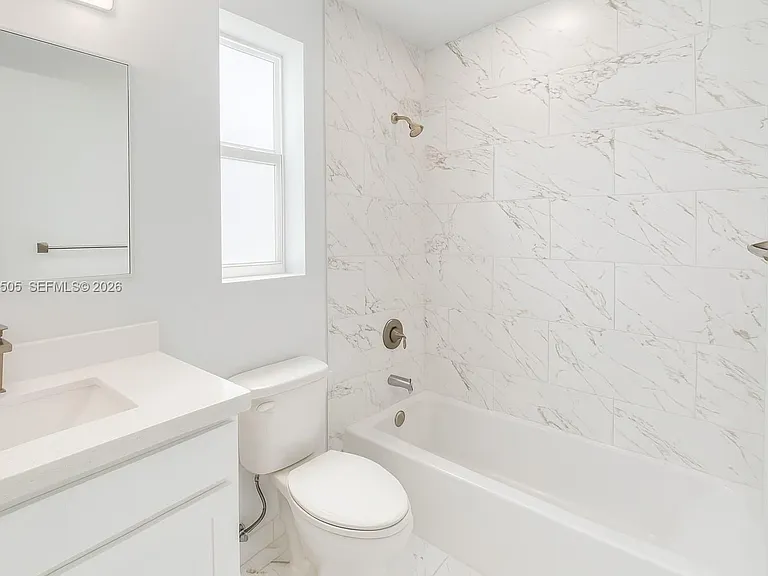 432 21st St #432 — Photo 9