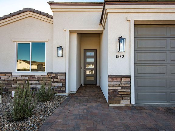 3rd image of 1870 E Desert Bloom Dr