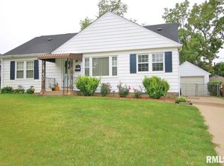 1108 W Stratford Dr, Peoria, IL 61614