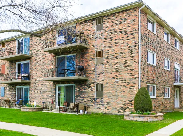 5846 W 77th St Unit 203, Burbank, IL 60459