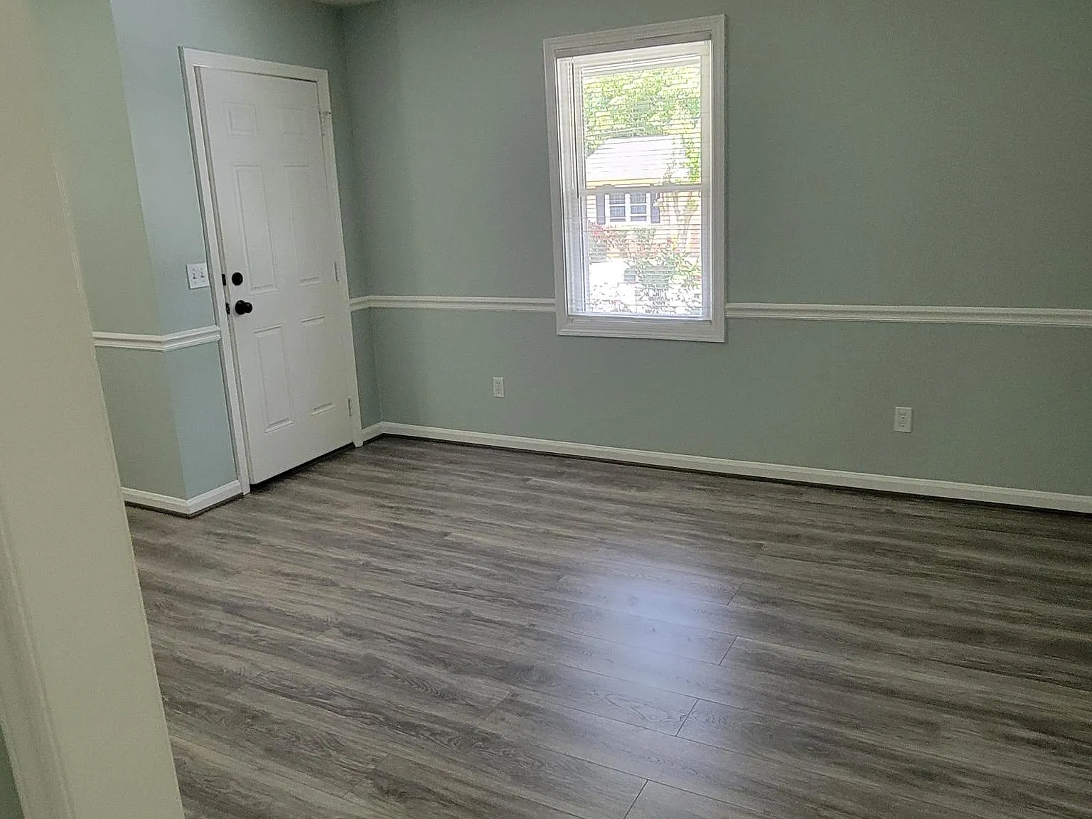 2 bed, 1000 sqft, $1,500 — Photo 3