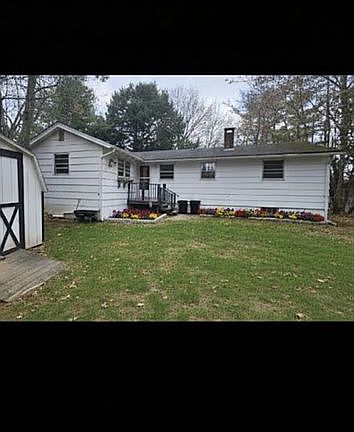 2nd image of 26 Old County Rd