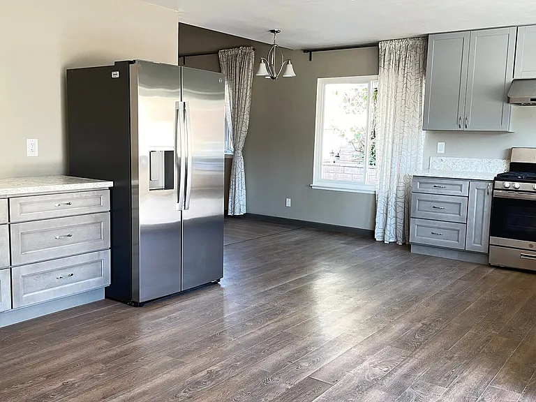 1657 Cayton Ave — Photo 4