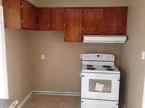 5th image of 2509 University Ave