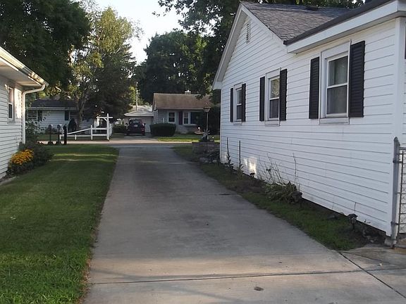 4th image of 1206 W 38th Pl