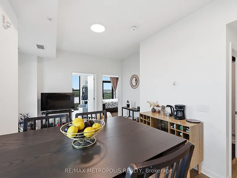 223 Princess St #709 — Photo 9