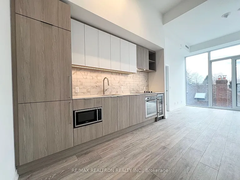 2020 Bathurst St #207 — Photo 15