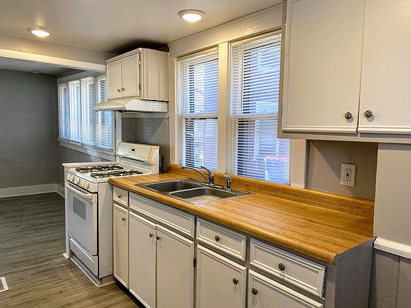 5th image of 43 Page St NE #1