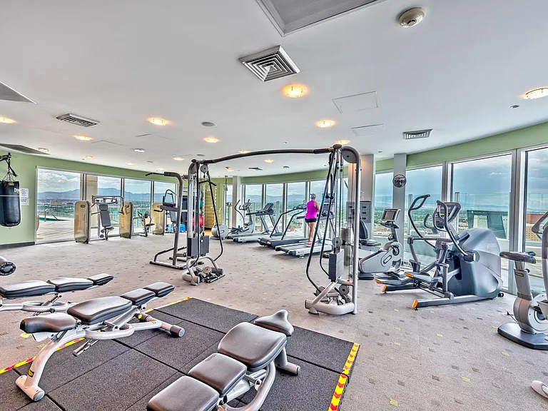 Rooftop Gym- Downtown Views