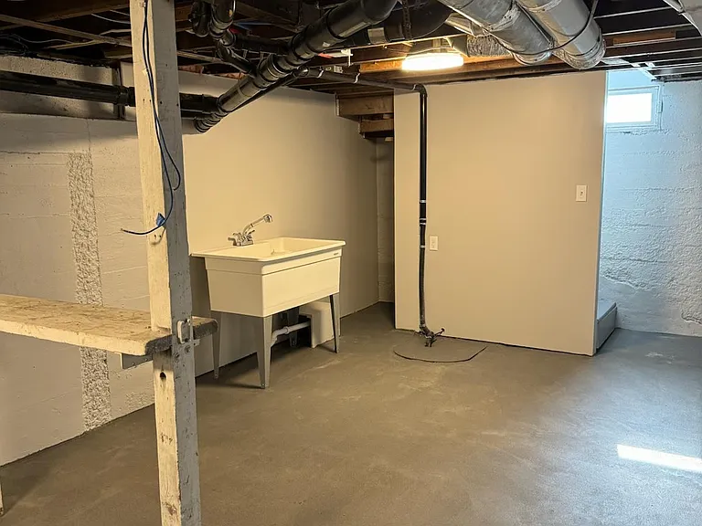 641 W 3rd Ave — Photo 13