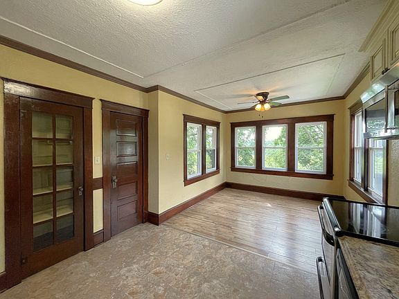 Living Room/ Kitchen
