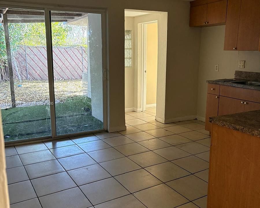 1st image of 1384 NW 27th St