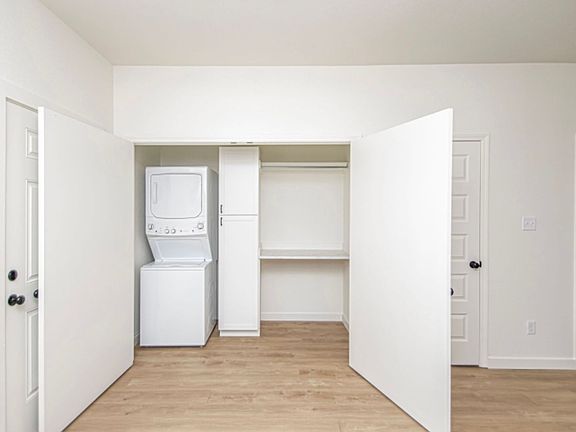 5th image of 304 SW 4th St #2