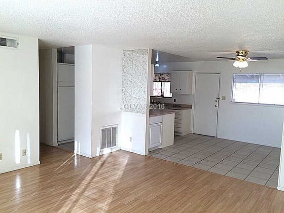 4th image of 2968 Lawndale St
