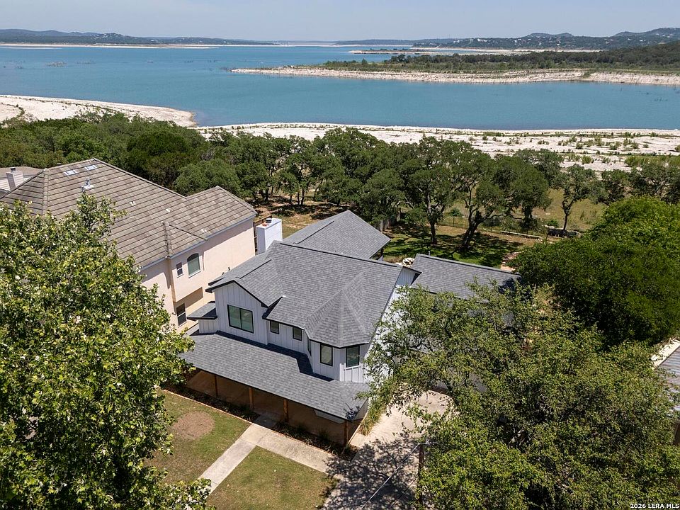 1st image of 772 Lakebreeze