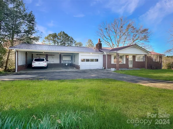 4219 Benfield Dr, Hudson, NC 28638