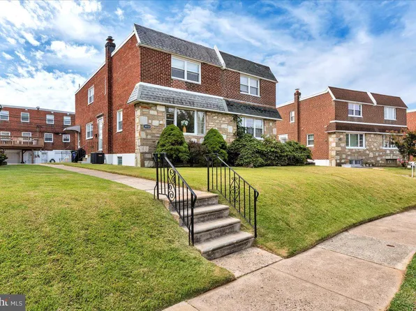 3010 Vista St, Philadelphia, PA 19152