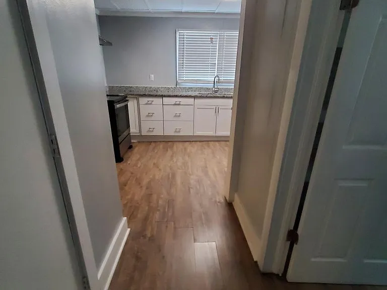 1909 Cowan Ave — Photo 16