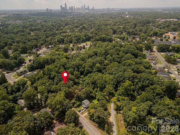 2nd image of 2109 Newland Rd