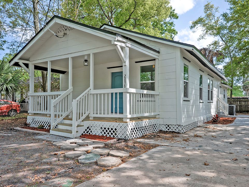 1st image of 2898 Spencer St