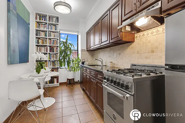 Rented by Cooper & Cooper Real Estate | media 10