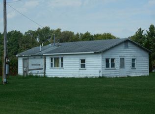 7854 N Evergreen Dr, Monticello, IN 47960