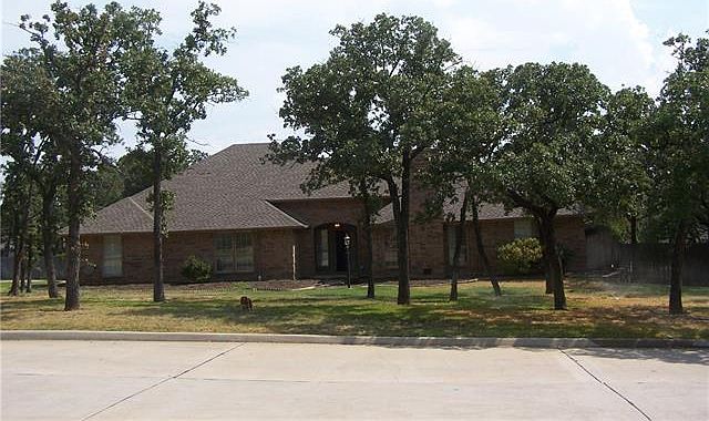 1st image of 702 Shady Creek Dr