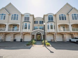 121 Turlington Ct, Livingston Twp., NJ 07039