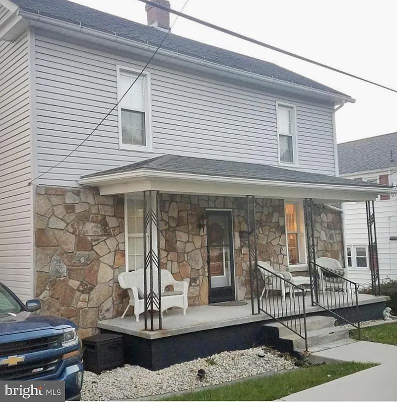 129 Mount Pleasant St photo 1