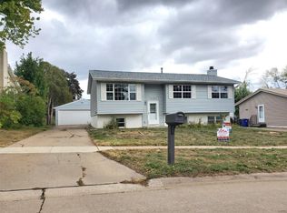 1625 Woodside Ct NW, Cedar Rapids, IA 52405