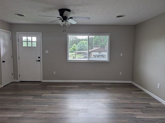 3rd image of 1464 Martha Dandridge Cir #1464