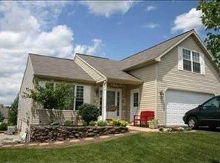 2111 Weeping Willow Ln, Mount Joy, PA 17552