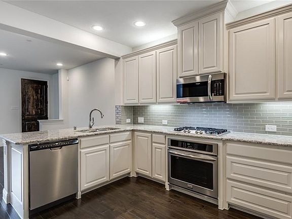 2nd image of 7128 Huckleberry Dr