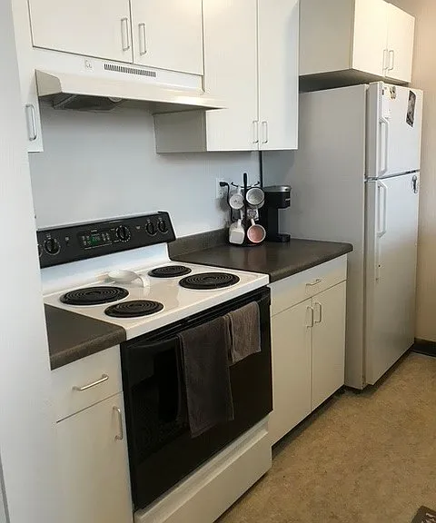 125 E Wells St — Photo 6