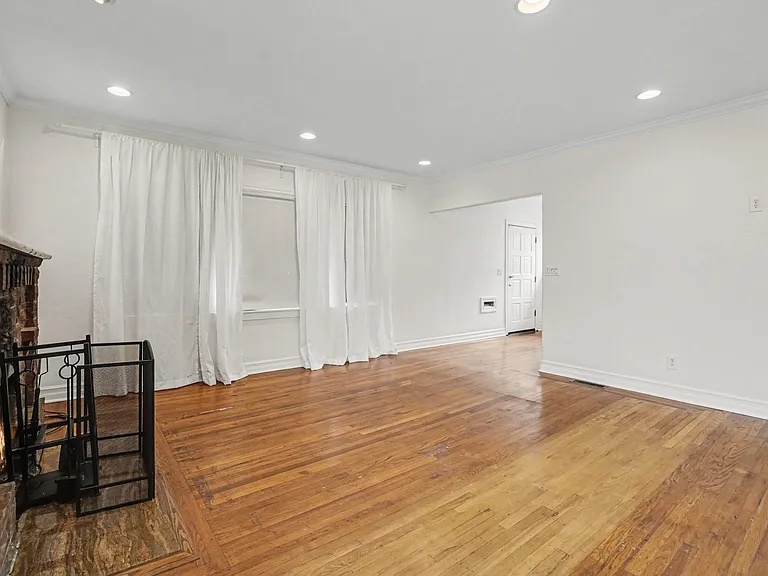 1224 Dwight Way — Photo 2
