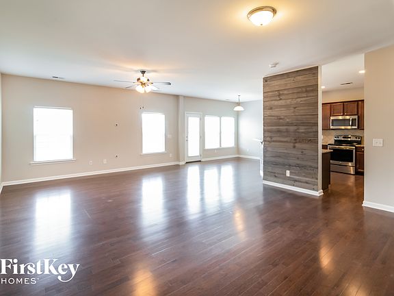 3rd image of 208 Longford Dr