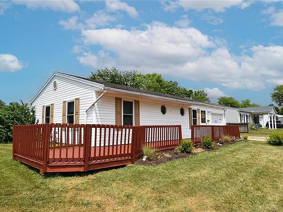 2nd image of 597 Kristine Ln