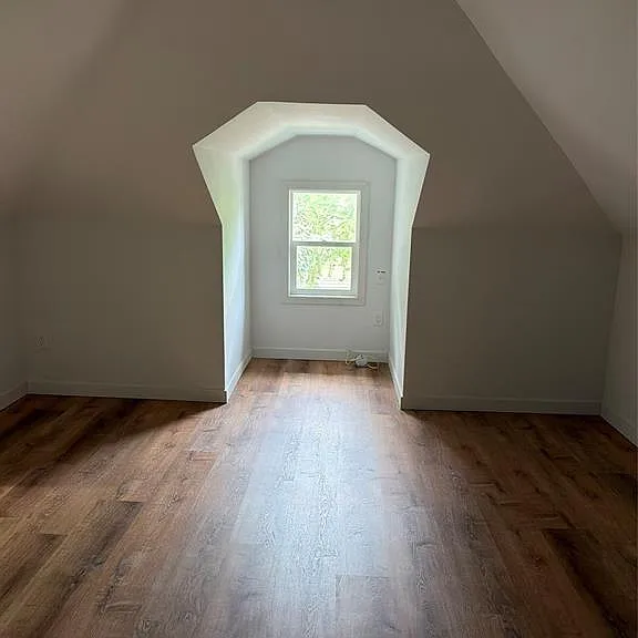 1180 Albert Rd — Photo 21